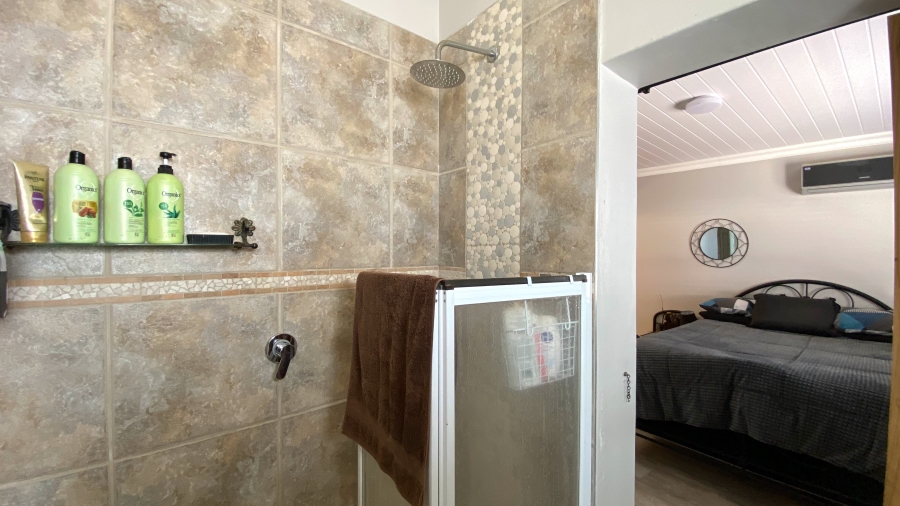 3 Bedroom Property for Sale in Britannia Bay Western Cape